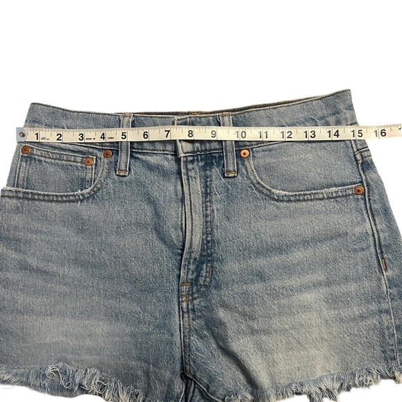 Madewell The Perfect Jean Short in Balsam Wash: TENCEL Denim Edition 27 🤍 - Picture 6 of 6